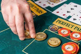 Antarmuka permainan Kembang Kempis di platform winertoto dengan kontrol taruhan dan papan skor
